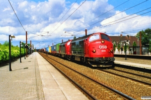 DSB MX 1006+MX 1042 med G 9522 Rfø-Gb. Hedehusene 04.07.1990.