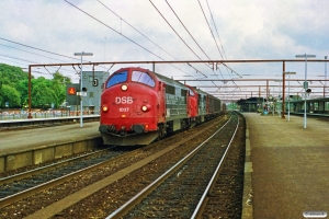 DSB MX 1037+MX 1016 med G 40721 Kk-Rfø. Roskilde 18.08.1990.