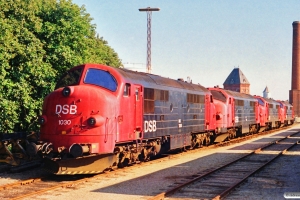 DSB MX 1030+MX 1042+MX 1037+MX 1035 hensat. Korsør 06.07.1991.