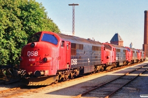 DSB MX 1030+MX 1042+MX 1037+MX 1035 hensat. Korsør 06.07.1991.