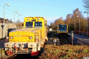 INFRA 3143C (IMV100) som Tog 244009 Jæt-Nær og LB Lm 23 som Tog 240704 Nær-Jæt. Jægersborg 17.04.2016.