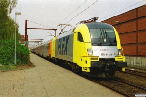 NNVG ES 64 U2-023+ABv-AR+Bo+Bo+Bo+Bo som DFR 84129 Pa-Hamburg Hbf. Padborg 25.04.2003.