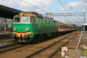 PKP ET22-094 med Tog 83104. Poznań Główny 29.03.2008.