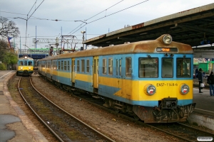 PKP EN57-1241 med Tog 77737 og PKP EN57-1148. Poznań Główny 29.03.2008.