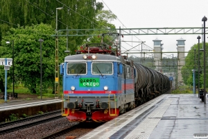 GC Rc2 1110 med GT 9423. Trollhättan 04.06.2012.