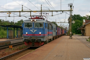 SJ Rc3 1054 med GT 49601. Laxå 27.08.2009.