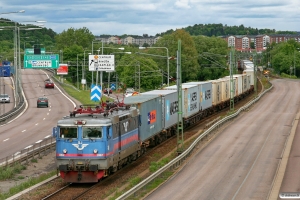 SJ Rc3 1062 med GT 43013. Göteborg Kville - Göteborg Skandiahamnen 03.06.2012.