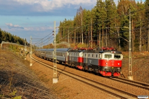 SSRT Rc6 1335+Rc6 1329 med RST 3994. Bomansberget - Gävle 01.05.2016.