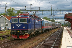 SJ Rc6 1340 med RST 372. Kil 04.06.2012.