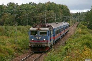 SJ Rc6 1374 med RST 325. Rydaholm - Alvesta 29.08.2009.