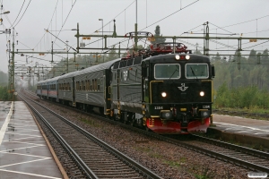 SJ Rc6 1384 med RST 172. Laxå 14.09.2010.