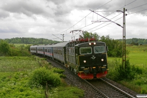 SJ Rc6 1389 med RST 360. Upphärad - Velanda 04.06.2012.