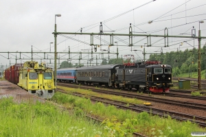 SJ Rc6 1414 med RST 352. Kil 13.06.2013.