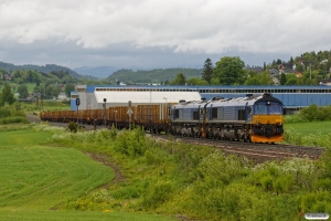 BRLL T66 404+T66 403 med Gt 5752 (Skogn-Trondheim S). Åsen 12.06.2017.