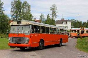 Bus Jö 0616 og SJ URYp 1793. Triabo 14.06.2014.