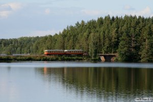 SJ YBo5p 900+YBo5p 897 som RST 8614. Långsjön - Hjorted 23.08.2009.