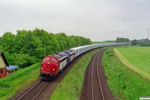 TBL MY 1134+MY 1110 med GF 8647 Te-Ar. Km 77,8 Fa (Hovedgård-Skanderborg) 15.06.2001.