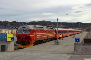 NSB Di4.654 med Pt 475 (Trondheim S-Bodø). Bodø 05.05.2016.