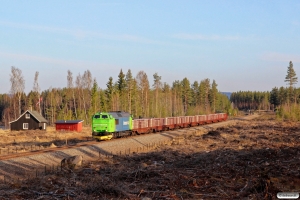 NRFAB TMZ 1448+svellevogne som At 53205 (Hamar-Koppang). Elverum - Rudstad 06.05.2016.