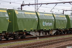 D-AAEC Sgnss12 31 80 4552 002-6 læsset med nye Fortum fliscontainere. Odense 29.12.2015.