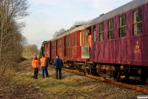 VM 228302 Sg-Ho afventer krydsende tog (L 746). Gadbjerg 08.03.2014.