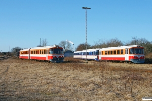 MjbaD Ys 16+Ym 16 som Tog 309 Vem-Thb. Til højre holder SBGV Ym 15 og Ym 4+Ys 2 (ex. VL Ym 60+Ys 260). Vemb 14.03.2013.