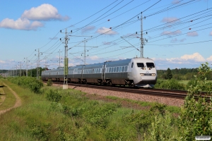 SJ UB2X 2508+5 vogne+SJ X2 2027 som RST 417. Älgarås - Slätte 17.06.2017.