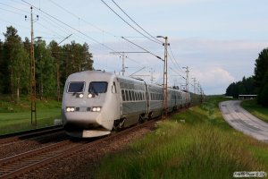 SJ UB2XK 2540+5 vogne+SJ X2K 2040 som RST 546. Boxholm - Mjölby 07.06.2012.